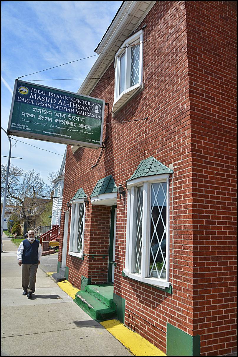 Some seniors at the Hamtramck Senior Apartments complain that the call to prayer broadcast from the Ideal Islamic Center is too loud.